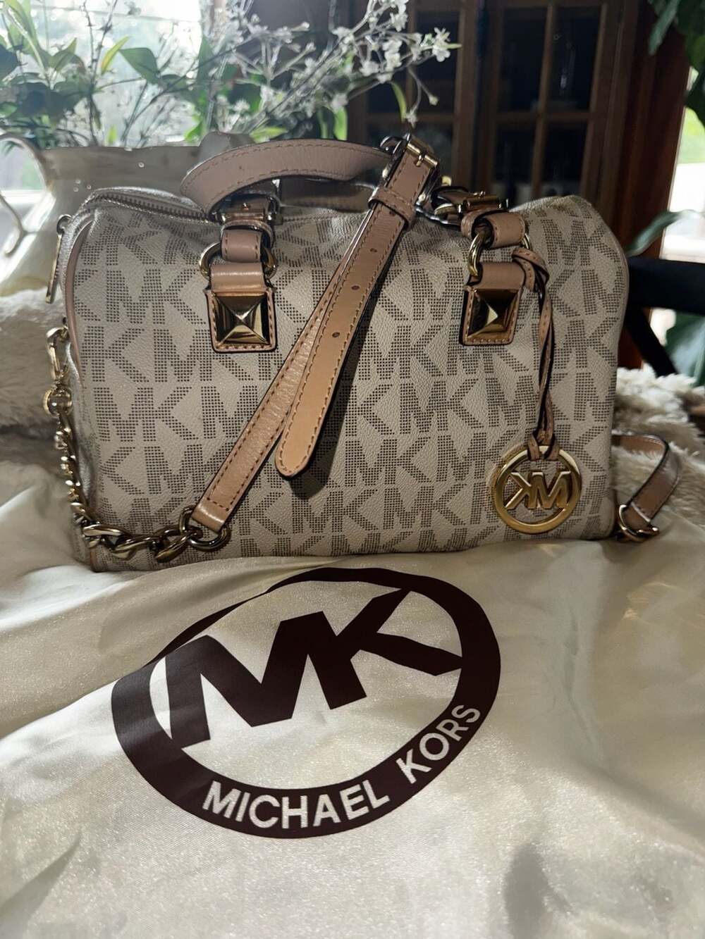 Michael Kors Grayson Signature Monogram Medium Satchel Bag Cream PVC w/dustbag